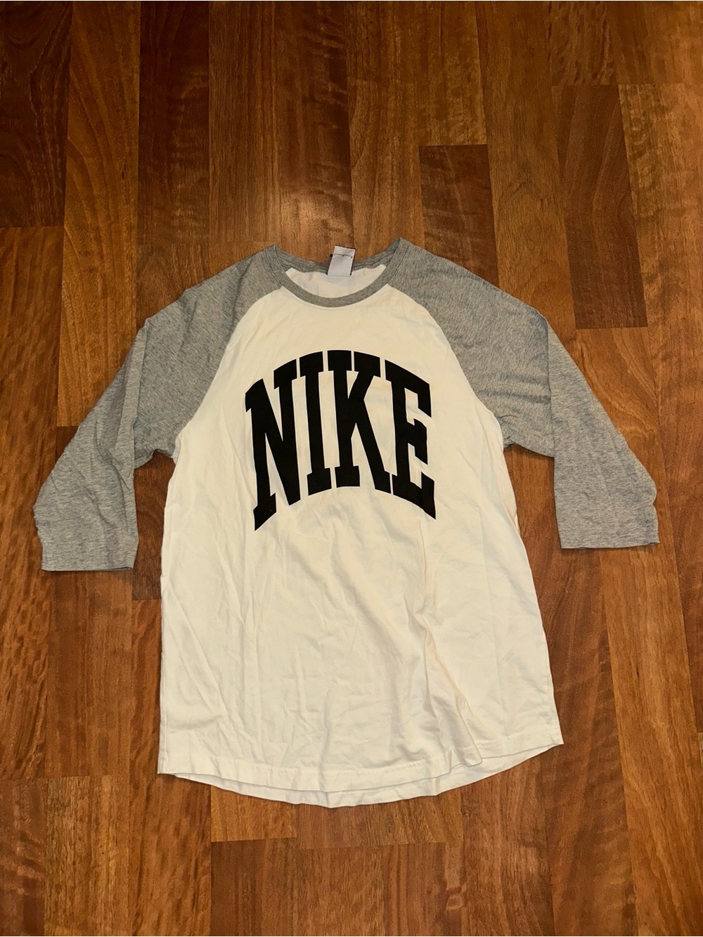 Nike Women’s White & Gray Raglan Baseball Tee